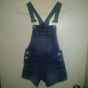NWOT. Girls sz 7/8 Shorts Overalls